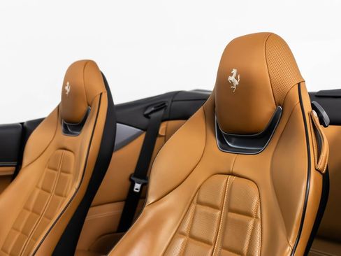 Certified 2019 Ferrari Portofino image 44