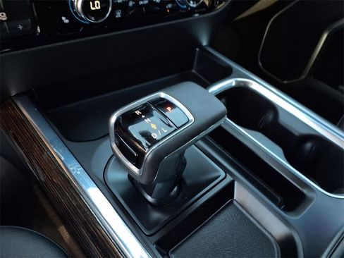 Used 2025 GMC Sierra 1500 Elevation w/ Elevation Premium Package image 18