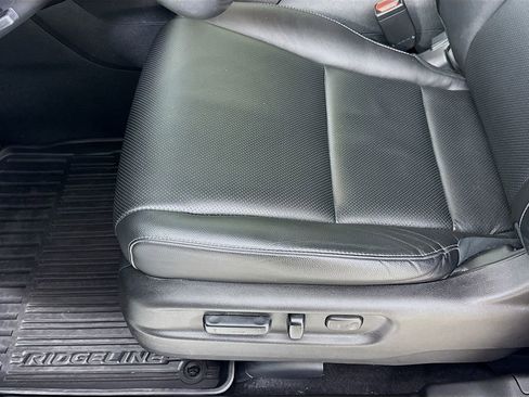 Used 2017 Honda Ridgeline RTL-E image 19