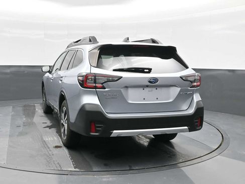 Used 2022 Subaru Outback Limited image 2