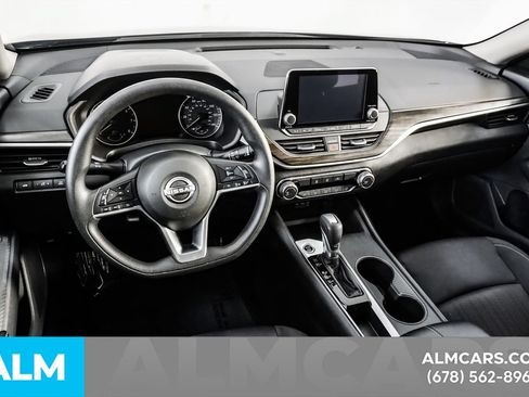 Used 2025 Nissan Altima 2.5 SV FWD image 22