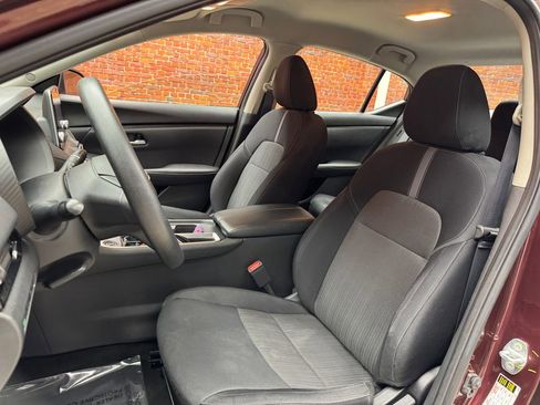 Used 2024 Nissan Sentra SV FWD image 21