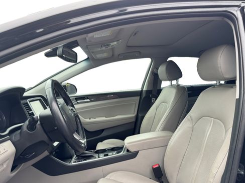 Used 2018 Hyundai Sonata Limited w/ Limited Ultimate Package 03 FWD image 8