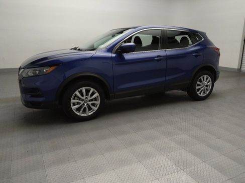 Used 2021 Nissan Rogue Sport S image 2