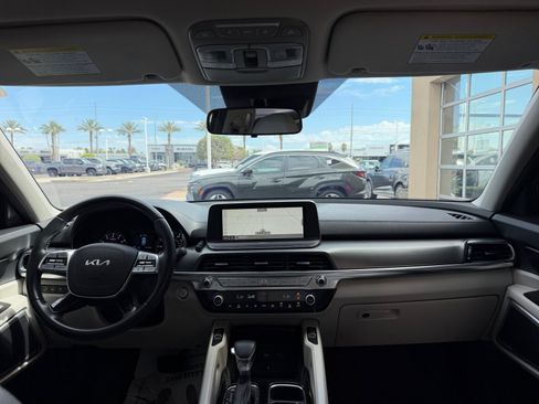 Used 2022 Kia Telluride S FWD image 20