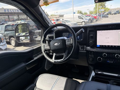 Certified 2025 Ford F350 Platinum w/ Tremor Off-Road Package AWD/4WD image 23