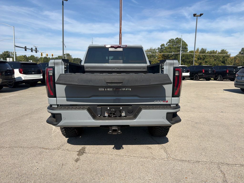 Used 2024 GMC Sierra 2500 AT4 w/ AT4 Premium Plus Package AWD/4WD image 19