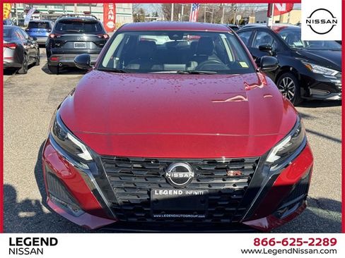 Used 2025 Nissan Altima 2.5 SR image 2