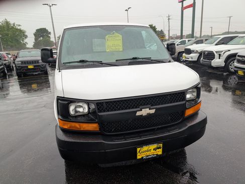 Used 2004 Chevrolet Express 2500 RWD image 3