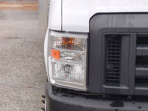 Used 2023 Ford E-350 and Econoline 350 Super Duty w/ Power Windows & Locks Group image 10