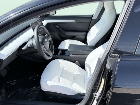Used 2023 Tesla Model 3 Standard Range RWD image 17
