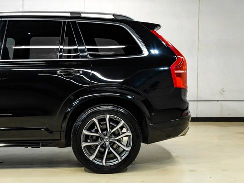 Used 2017 Volvo XC90 T6 Momentum w/ Vision Package image 14