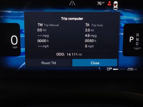 Certified 2025 Volvo XC60 B5 Plus AWD/4WD image 22