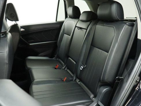 Used 2022 Volkswagen Tiguan SE FWD image 29