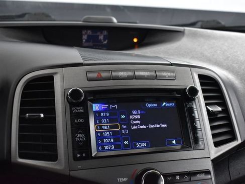 Used 2014 Toyota Venza LE FWD image 13