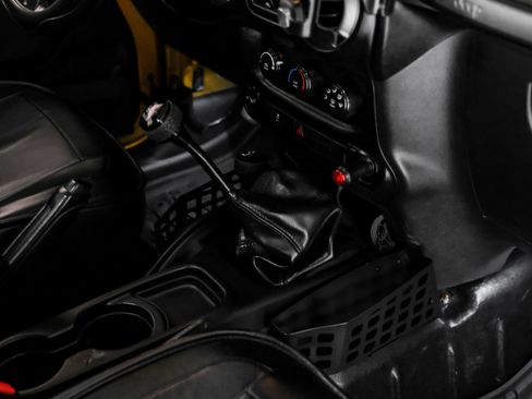Used 2014 Jeep Wrangler Unlimited Sport w/ Power Convenience Group AWD/4WD image 21