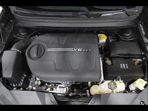Used 2020 Jeep Cherokee Limited image 21