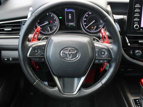 Used 2022 Toyota Camry SE w/ Cold Weather Package FWD image 12