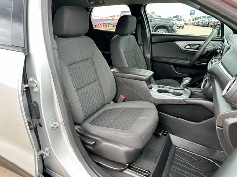 Used 2022 Chevrolet Blazer LT FWD image 23
