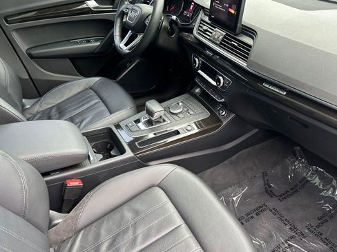 Used 2020 Audi Q5 Premium w/ Convenience Package image 15
