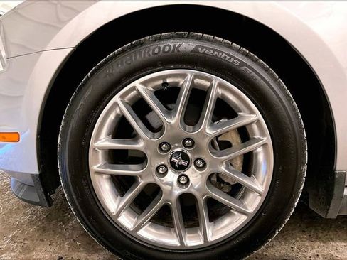 Used 2012 Ford Mustang Premium RWD image 8
