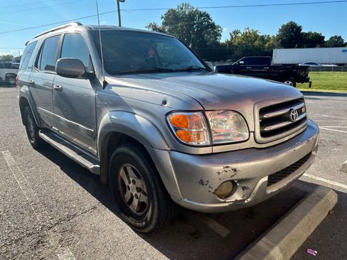Used 2001 Toyota Sequoia Limited image 3