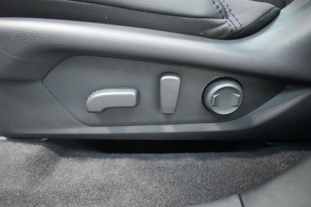 Used 2026 Subaru Forester Premium AWD/4WD image 19