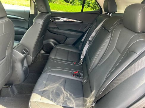Used 2023 Buick Envision Essence FWD image 12