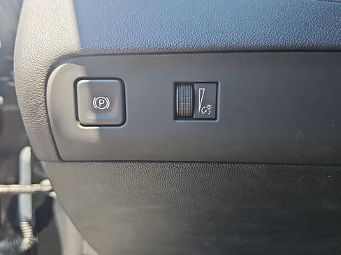 Used 2023 Buick Enclave Essence w/ Experience Buick Package FWD image 33