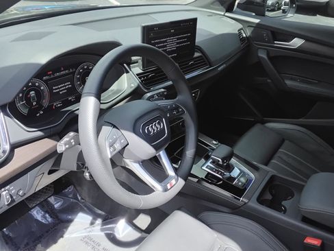 Certified 2024 Audi Q5 e Premium Plus w/ Premium Plus Package image 17