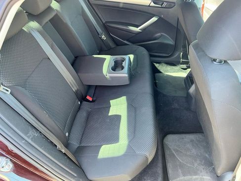 Used 2014 Volkswagen Passat 1.8T S image 32