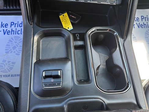 Used 2025 GMC Sierra 2500 AT4 AWD/4WD image 14