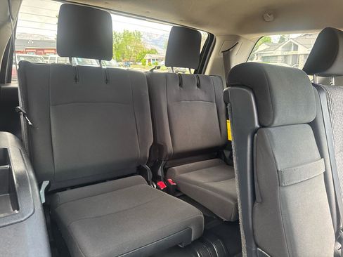 Used 2017 Toyota 4Runner SR5 AWD/4WD image 23
