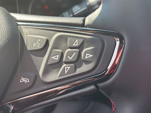 Used 2023 Chevrolet Equinox RS AWD/4WD image 24