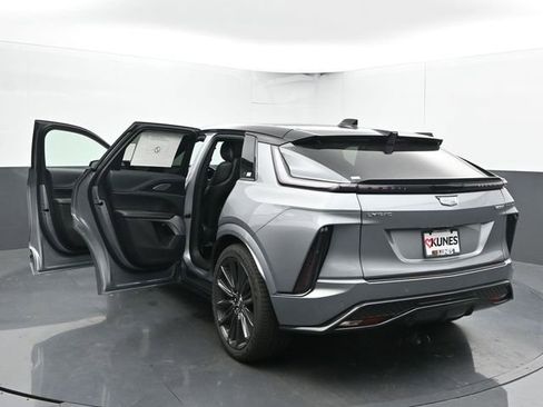 New 2026 Cadillac Lyriq V image 52