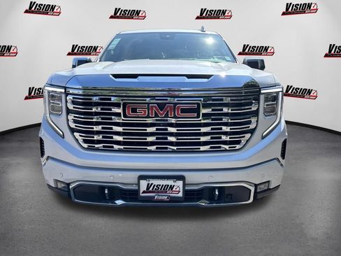 Used 2023 GMC Sierra 1500 Denali w/ Denali Reserve Package AWD/4WD image 12