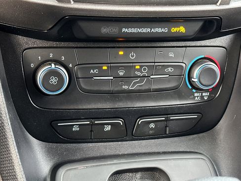 Used 2023 Ford Transit Connect XL image 17