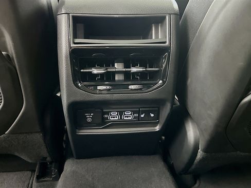 Used 2022 Jeep Grand Cherokee Limited 4xe image 28