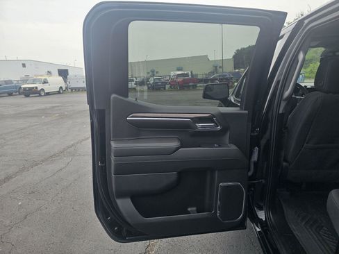 Used 2023 Chevrolet Silverado 1500 RST image 16