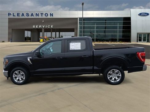 Used 2023 Ford F150 XLT image 2