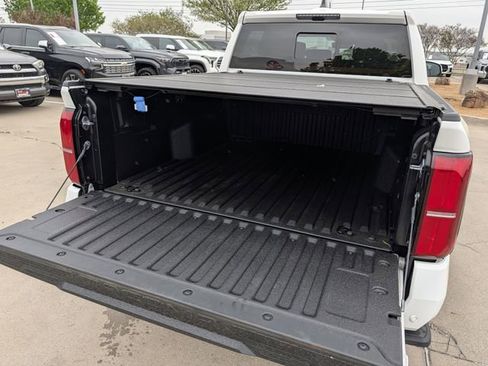 Used 2024 Toyota Tacoma TRD Off-Road w/ TRD Off Road Upgrade Package AWD/4WD image 29