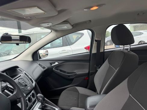 Used 2014 Ford Focus SE FWD image 18