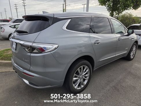 Used 2023 Buick Enclave Avenir w/ Avenir Technology Package AWD/4WD image 10