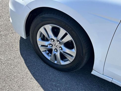 Used 2011 Honda Accord LX-P image 9