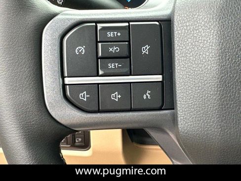 New 2025 Ford F250 Lariat w/ Chrome Package image 23