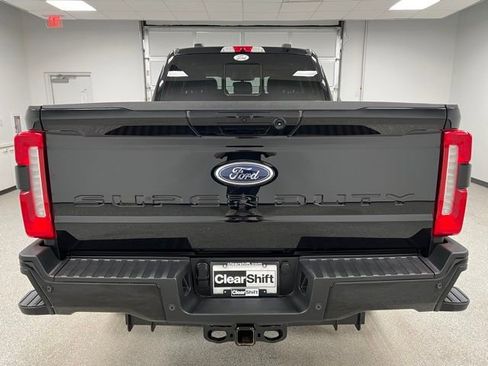 Used 2024 Ford F350 Lariat w/ Lariat Ultimate Package AWD/4WD image 8