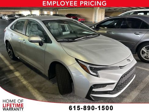 Used 2025 Toyota Corolla SE FWD image 1