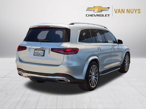 Used 2025 Mercedes-Benz GLS 580 4MATIC image 5