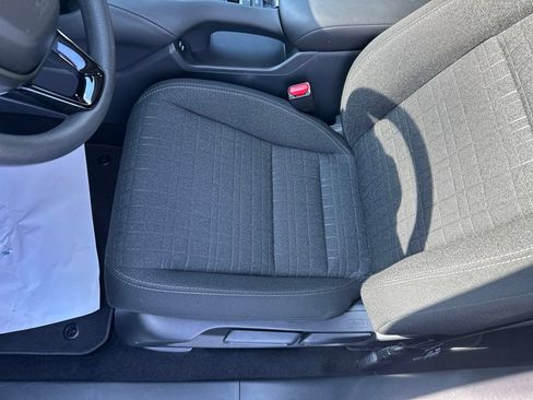 Certified 2026 Honda HR-V LX image 24