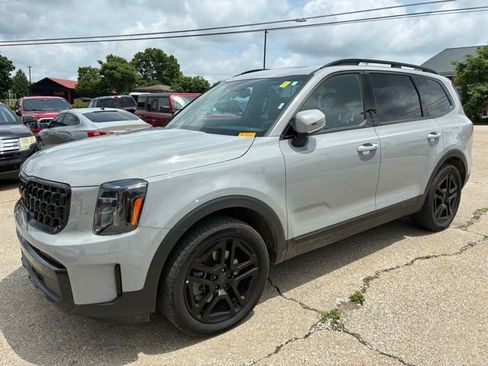 Used 2025 Kia Telluride EX X-Line AWD/4WD image 3